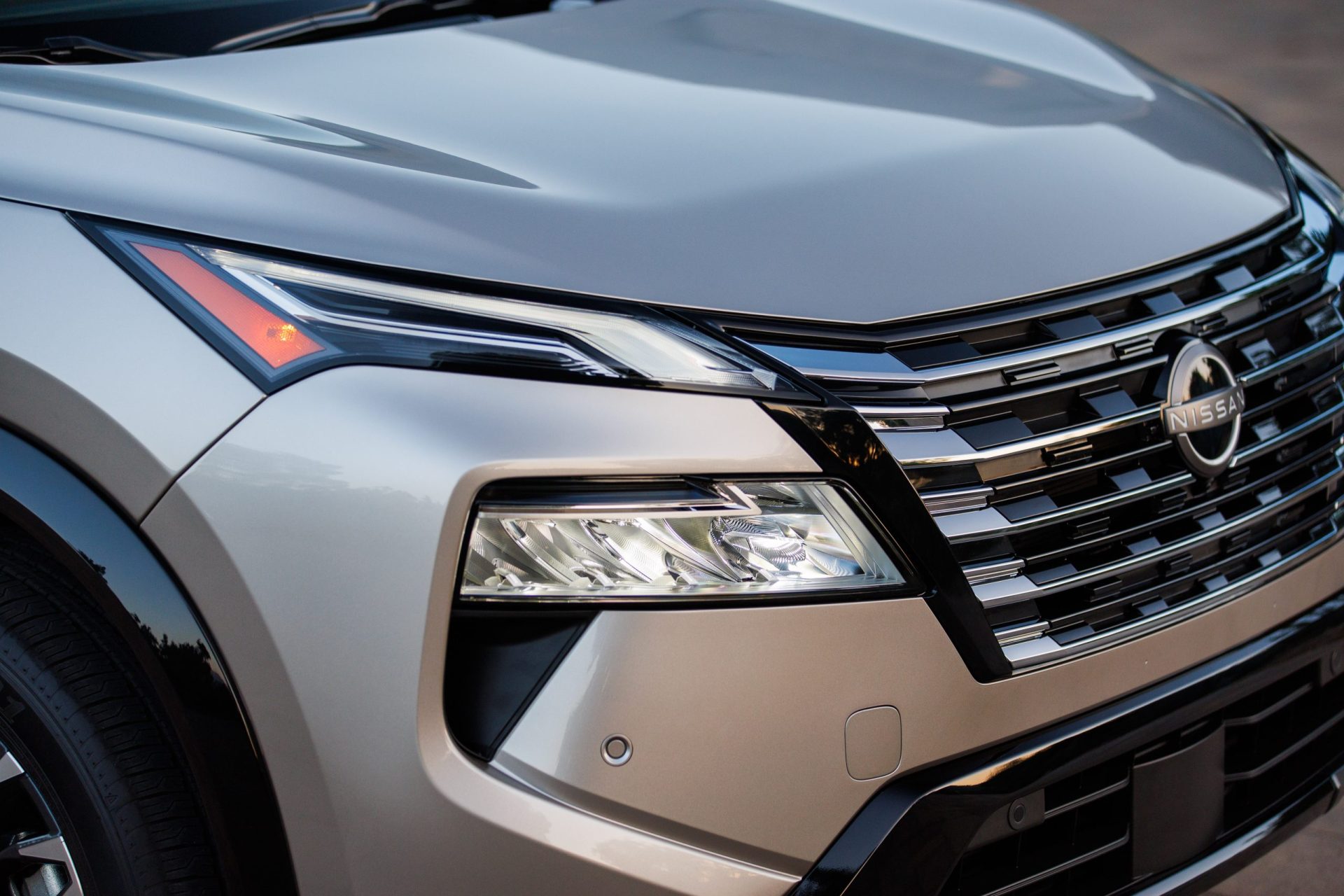 Nissan Trois-Rivieres - Rogue 2025 - détail des phares