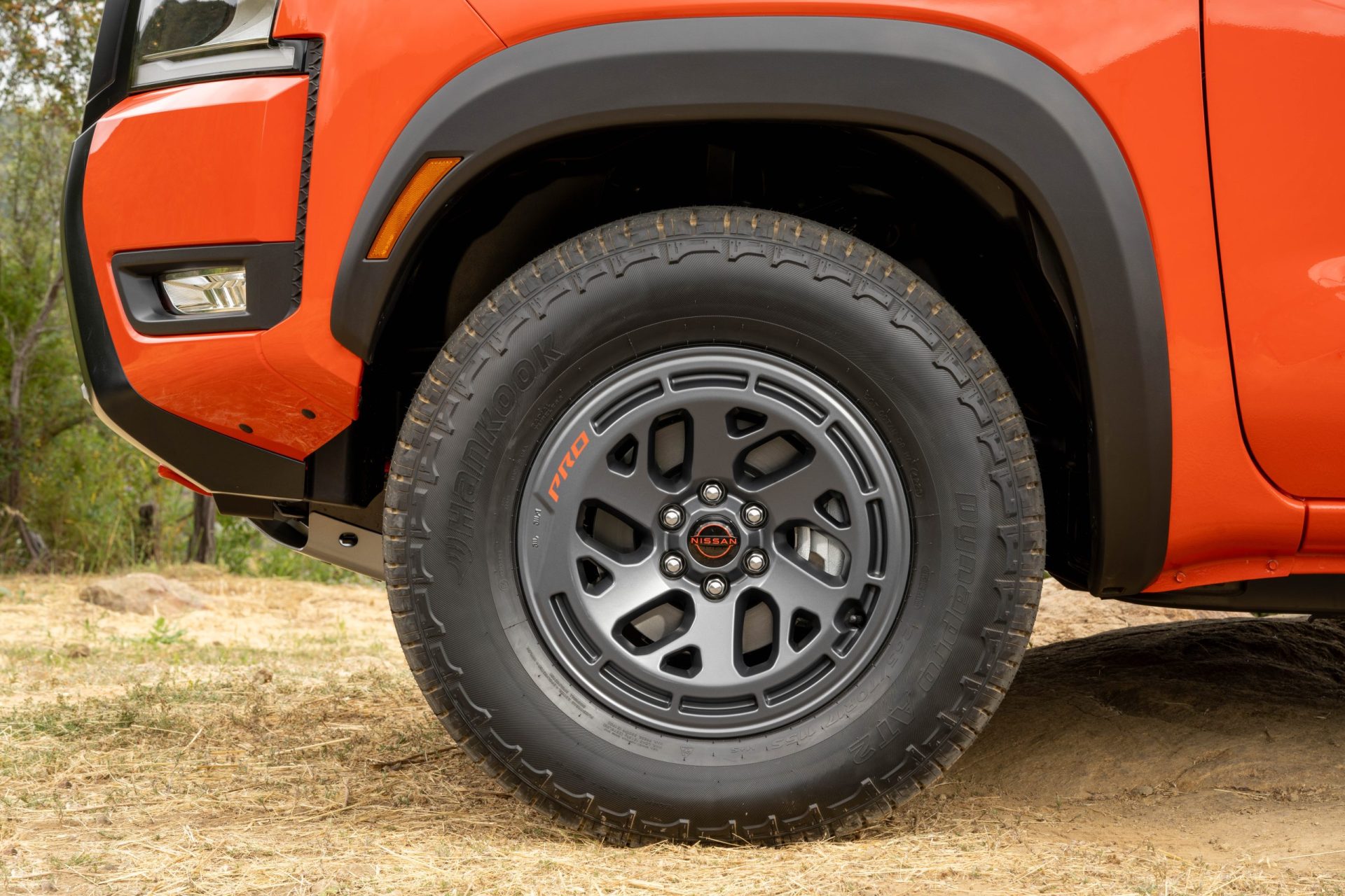 Vue sur les jantes disponibles sur la version PRO-4X du Nissan Frontier