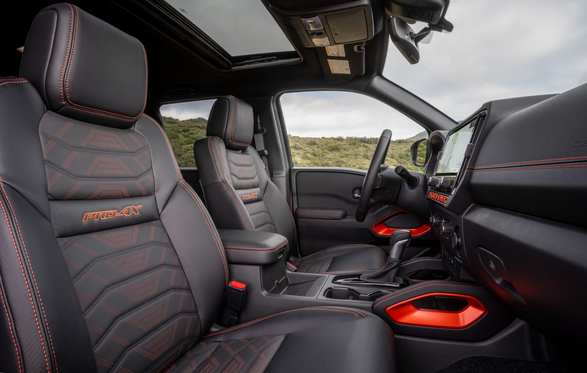 Intérieur de l'habitacle de la version PRO-4X du Nissan Frontier