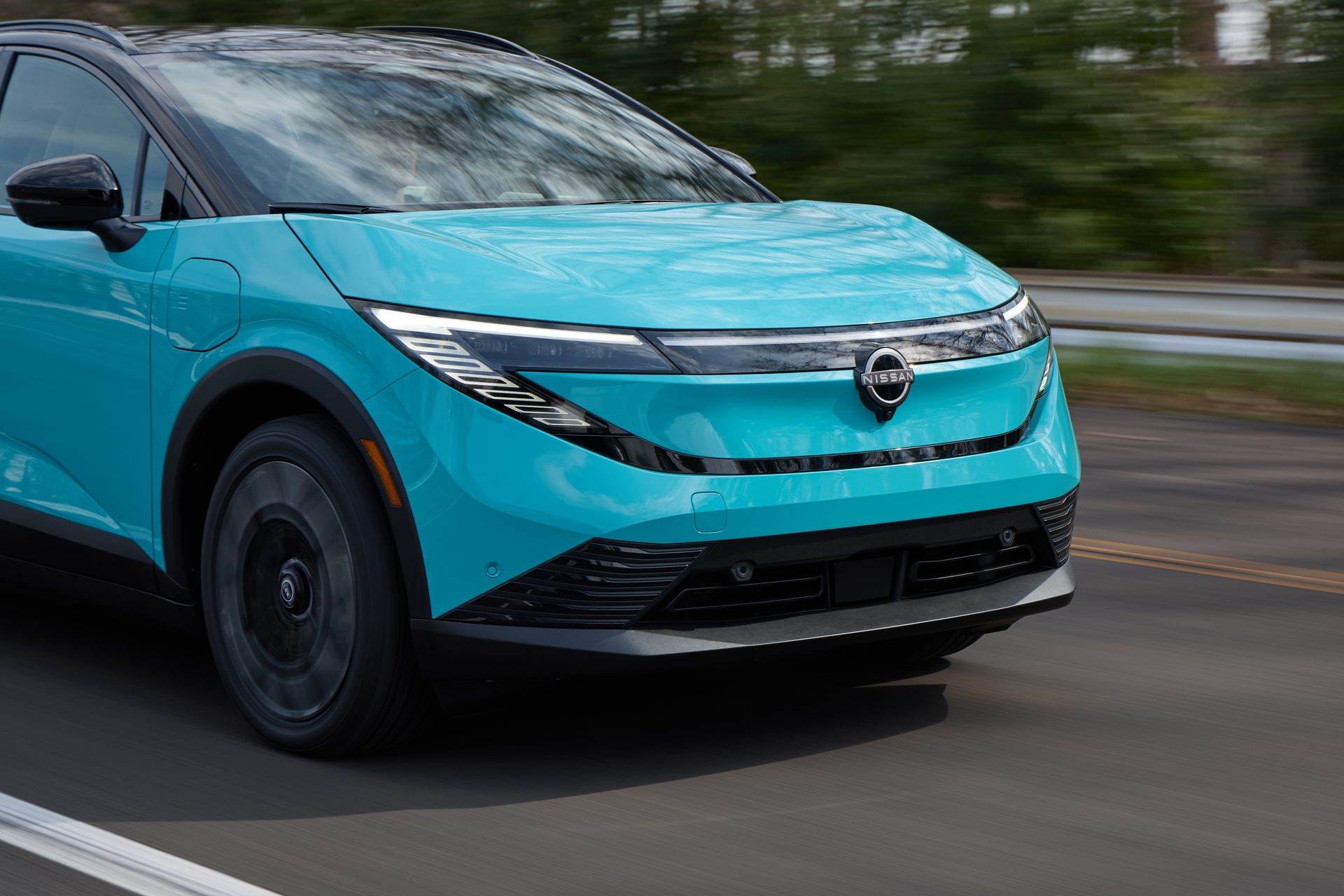 250308 All new Nissan LEAF Dynamic Pictures